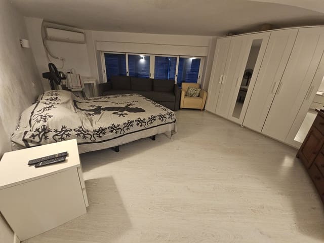 Local Comercial de 1 habitación en Playa de las Americas, Arona en venta - 185.000 € (Ref: 9950619)