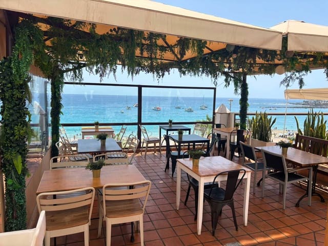 Erhverv til salg i Los Cristianos, Arona - € 75.000 (Ref: 9983740)