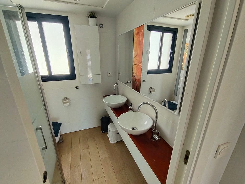 Casa de 2 habitaciones en La Zenia en alquiler con piscina garaje - 1.450 € (Ref: 10104266)