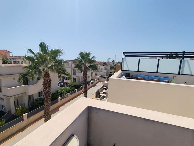 Casa de 2 habitaciones en La Zenia, Orihuela en alquiler con piscina garaje - 1.450 € (Ref: 10104266)