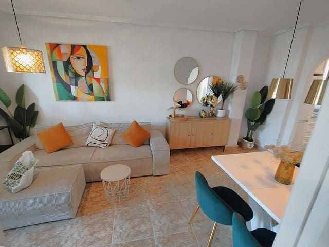 2 makuuhuone Huoneisto vuokrattavana paikassa Punta Prima, Torrevieja mukana uima-altaan 
autotalli - 850 € (Ref: 10113414)