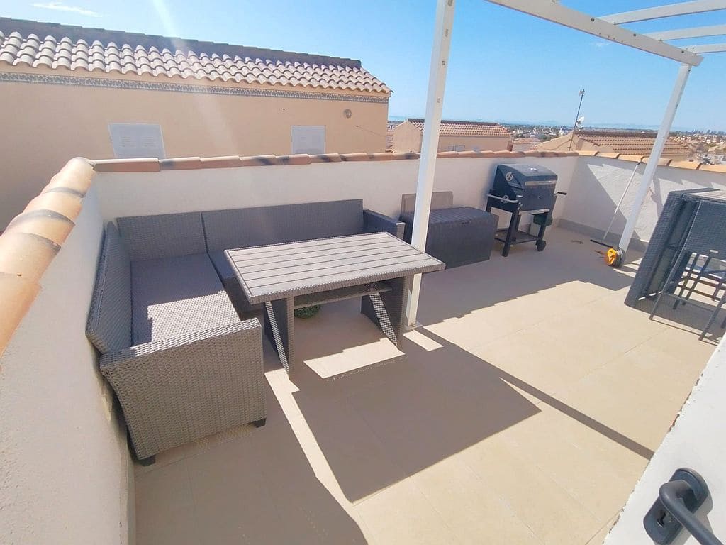 2 bedroom Apartment for rent in Punta Prima with pool garage - € 850 (Ref: 10113414)
