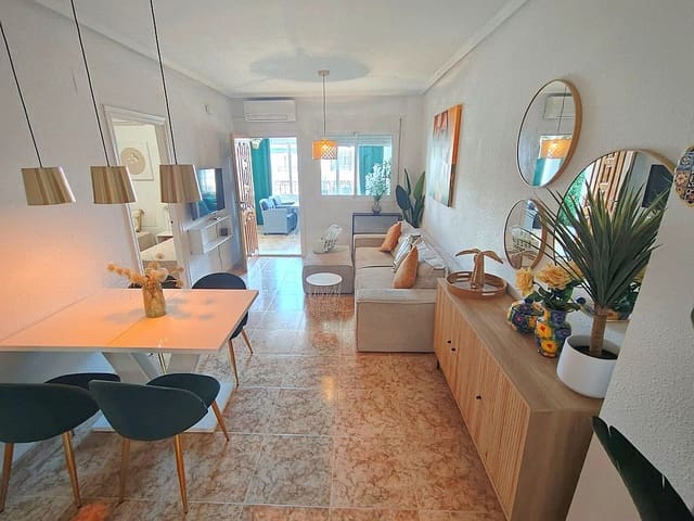 2 makuuhuone Huoneisto vuokrattavana paikassa Punta Prima, Torrevieja mukana uima-altaan 
autotalli - 850 € (Ref: 10113414)