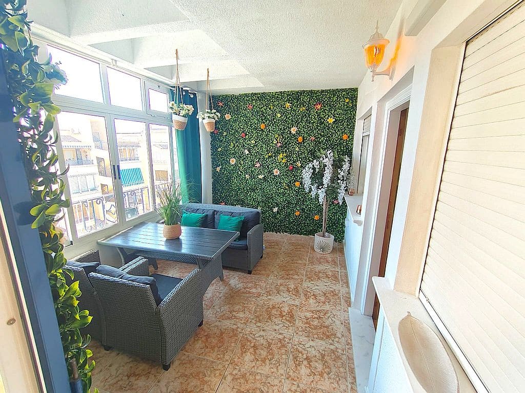 2 bedroom Apartment for rent in Punta Prima with pool garage - € 850 (Ref: 10113414)