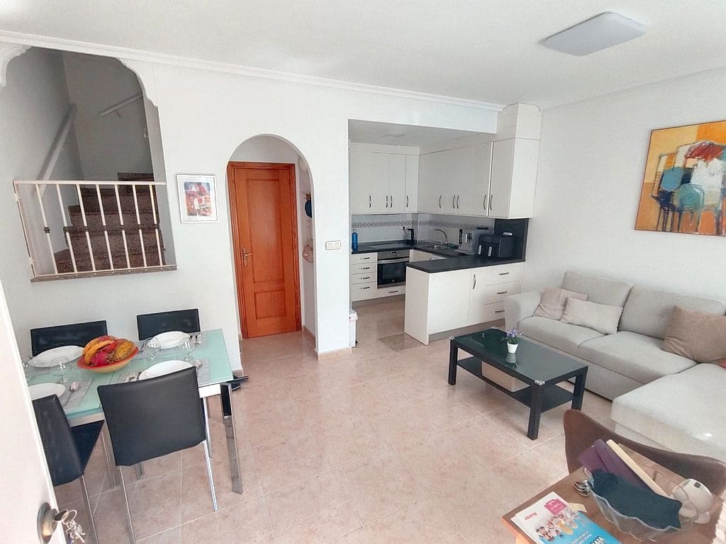 2 bedroom Townhouse for rent in Orihuela Costa - € 850 (Ref: 10113417)