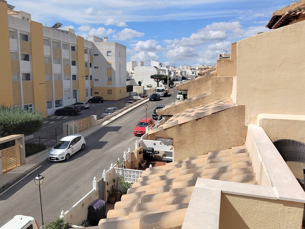 2 bedroom Townhouse for rent in Orihuela Costa - € 850 (Ref: 10113417)