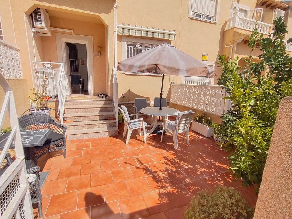 2 bedroom Townhouse for rent in Orihuela Costa - € 850 (Ref: 10113417)