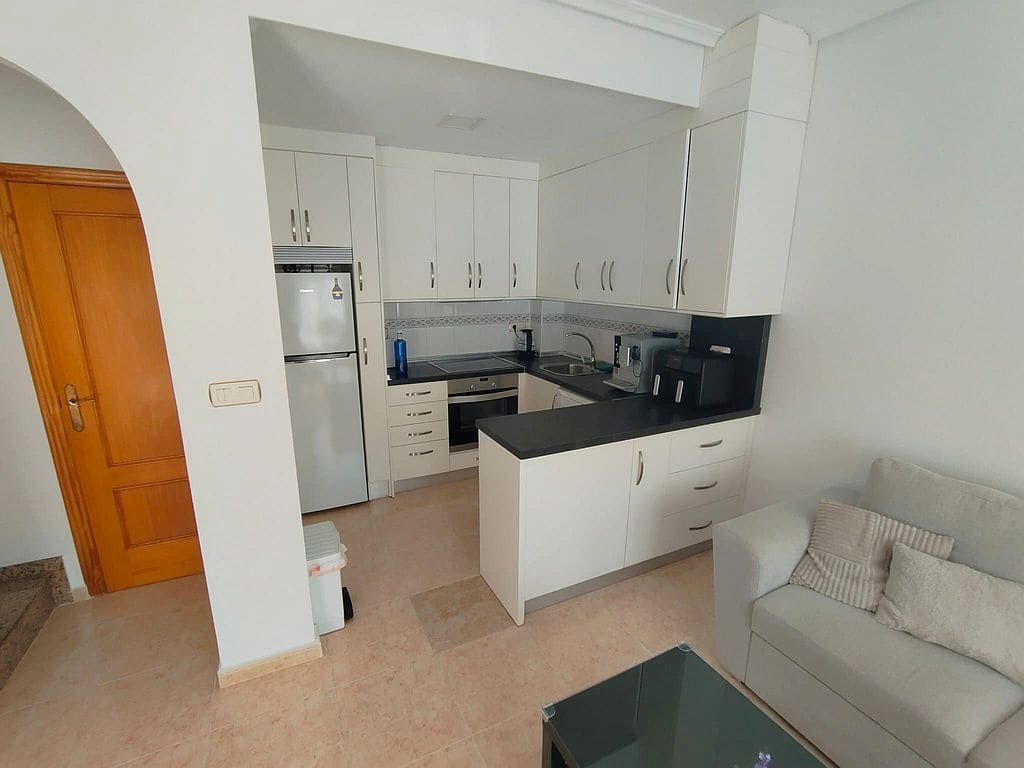 2 bedroom Townhouse for rent in Orihuela Costa - € 850 (Ref: 10113417)