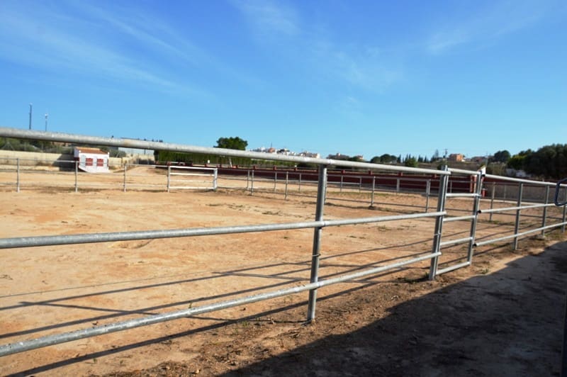 Finca/Landehus til salg i San Miguel de Salinas med garage - € 495.000 (Ref: 7886679)