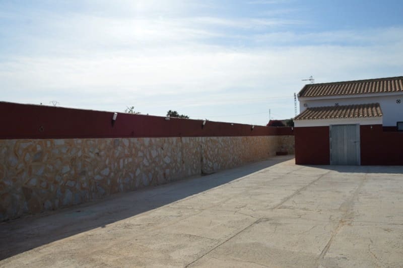 Finca/Landehus til salg i San Miguel de Salinas med garage - € 495.000 (Ref: 7886679)