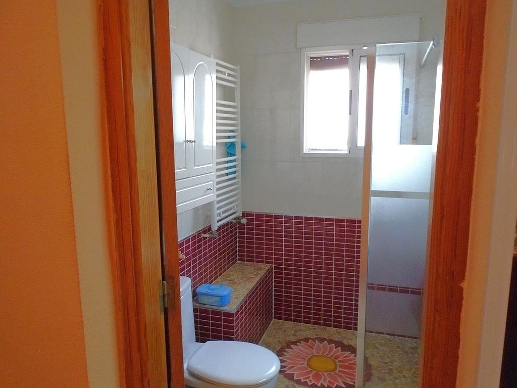 3 sypialnia Dom na sprzedaż w Playa Flamenca z basenem garażem - 299 000 € (Ref: 8355683)