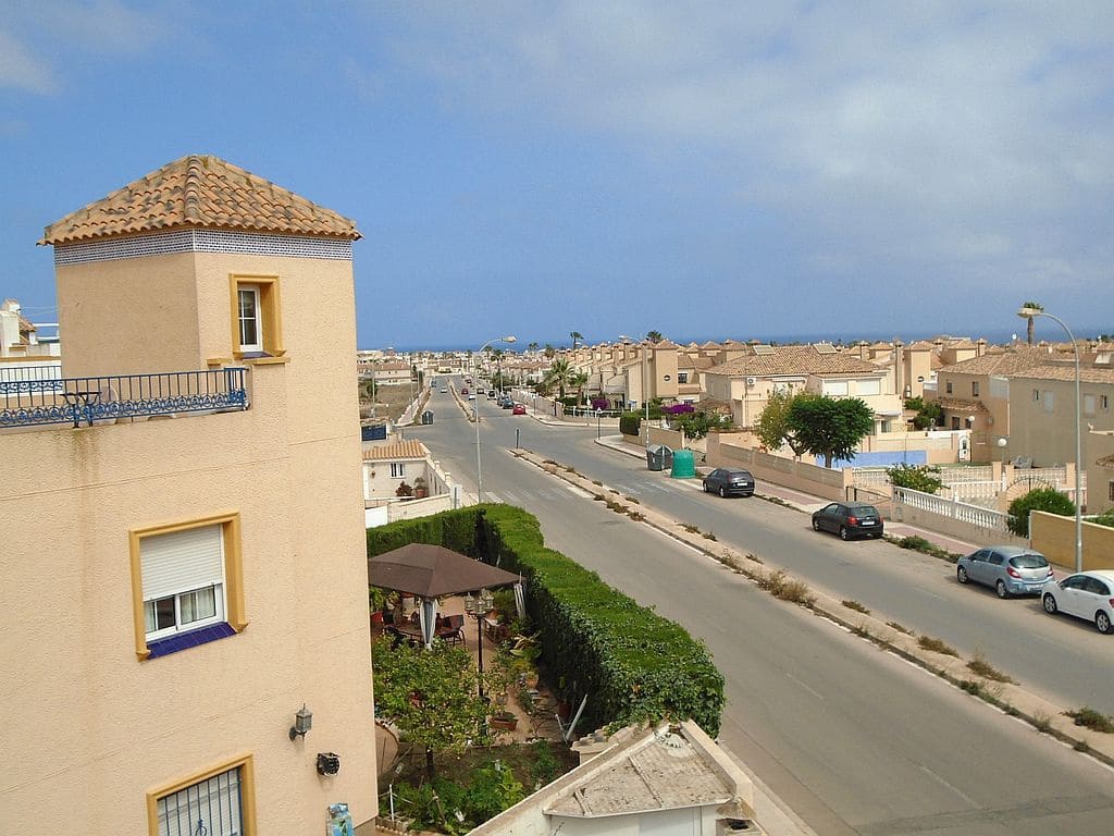 3 sypialnia Dom na sprzedaż w Playa Flamenca z basenem garażem - 299 000 € (Ref: 8355683)