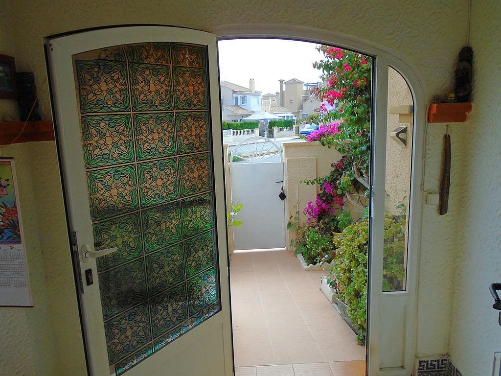 3 sypialnia Dom na sprzedaż w Playa Flamenca z basenem garażem - 299 000 € (Ref: 8355683)