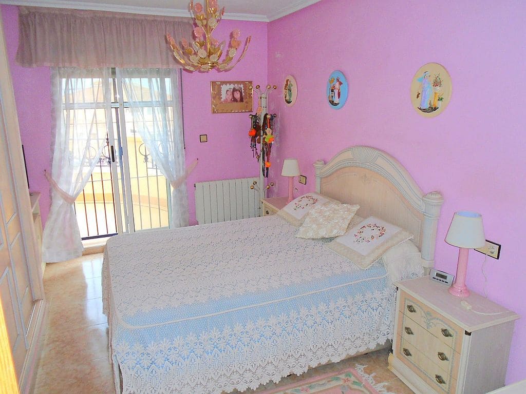 3 sypialnia Dom na sprzedaż w Playa Flamenca z basenem garażem - 299 000 € (Ref: 8355683)