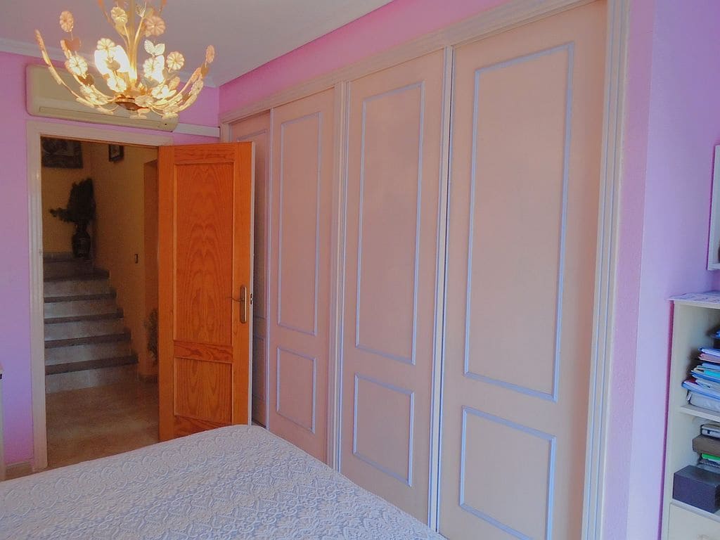 3 sypialnia Dom na sprzedaż w Playa Flamenca z basenem garażem - 299 000 € (Ref: 8355683)