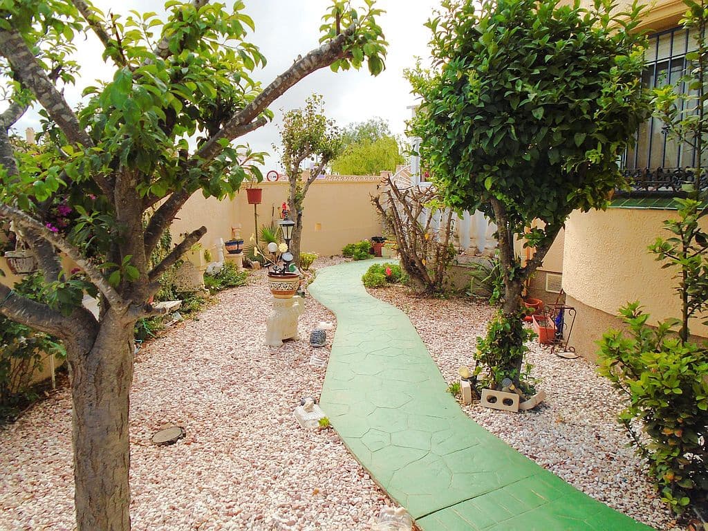 3 sypialnia Dom na sprzedaż w Playa Flamenca z basenem garażem - 299 000 € (Ref: 8355683)