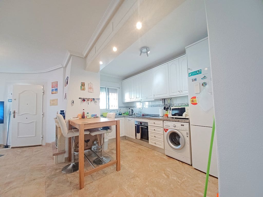 Chalet de 3 habitaciones en Pilar de la Horadada en venta con piscina garaje - 260.000 € (Ref: 8680971)