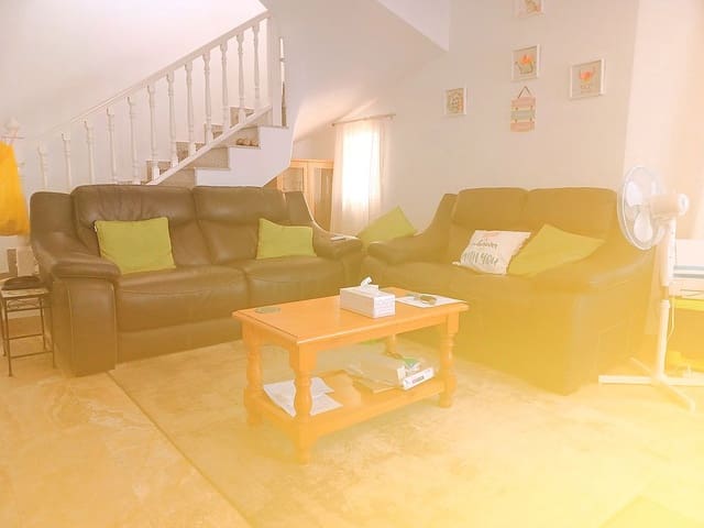 Chalet de 3 habitaciones en Pilar de la Horadada ciudad, Pilar de la Horadada en venta con piscina garaje - 260.000 € (Ref: 8680971)