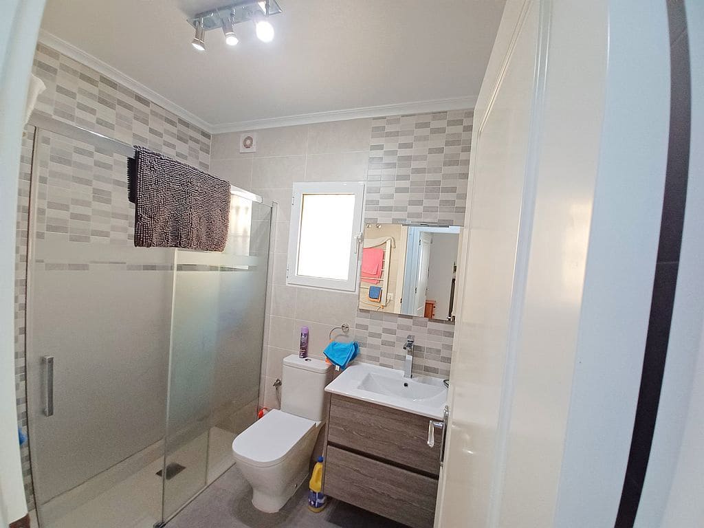 Chalet de 3 habitaciones en Pilar de la Horadada en venta con piscina garaje - 260.000 € (Ref: 8680971)