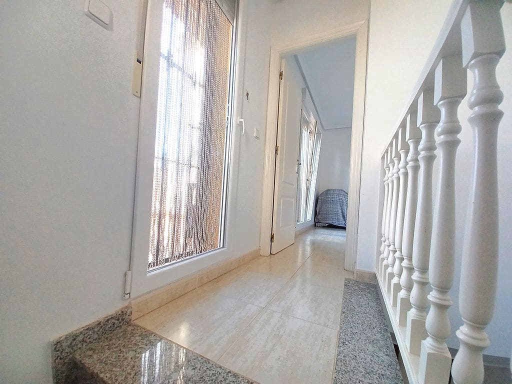 Chalet de 3 habitaciones en Pilar de la Horadada en venta con piscina garaje - 260.000 € (Ref: 8680971)