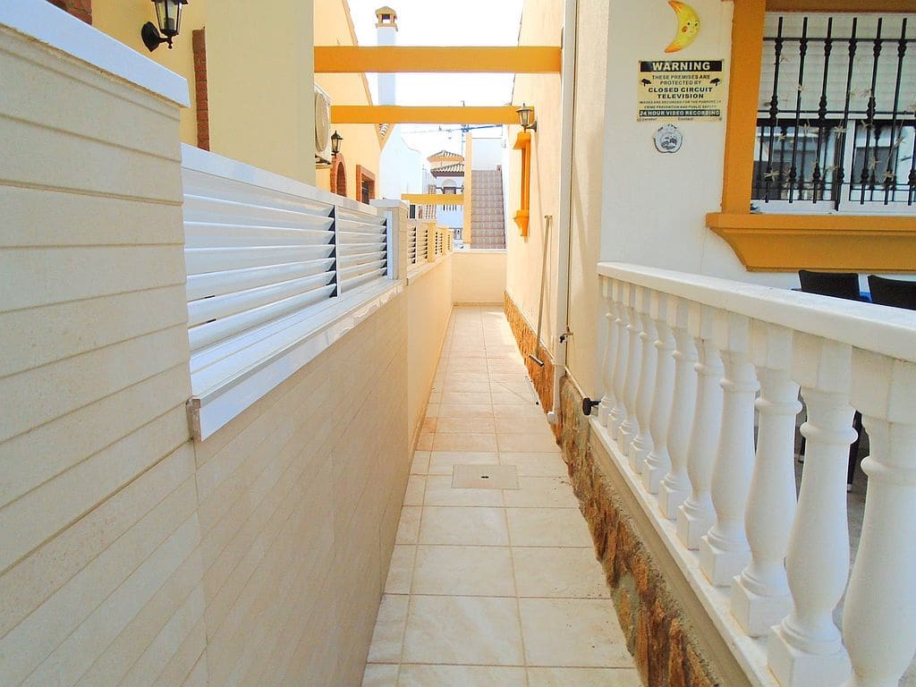 Chalet de 3 habitaciones en Pilar de la Horadada en venta con piscina garaje - 260.000 € (Ref: 8680971)