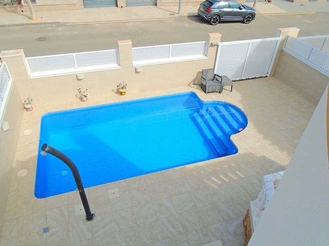 Chalet de 3 habitaciones en Pilar de la Horadada ciudad, Pilar de la Horadada en venta con piscina garaje - 260.000 € (Ref: 8680971)