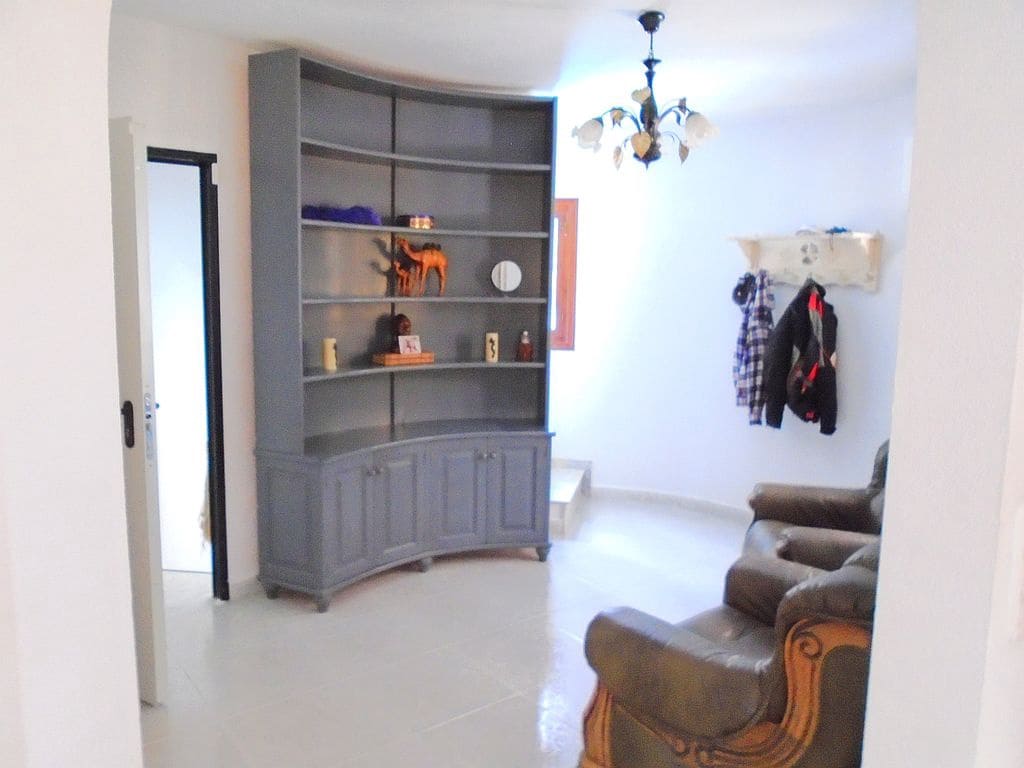 6 soveværelse Rækkehus til salg i Filipinas med swimmingpool garage - € 450.000 (Ref: 8989704)