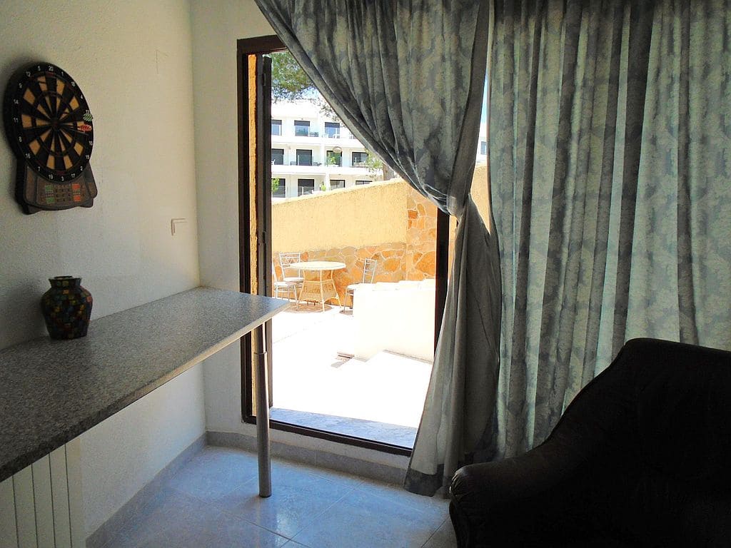 6 soveværelse Rækkehus til salg i Filipinas med swimmingpool garage - € 450.000 (Ref: 8989704)