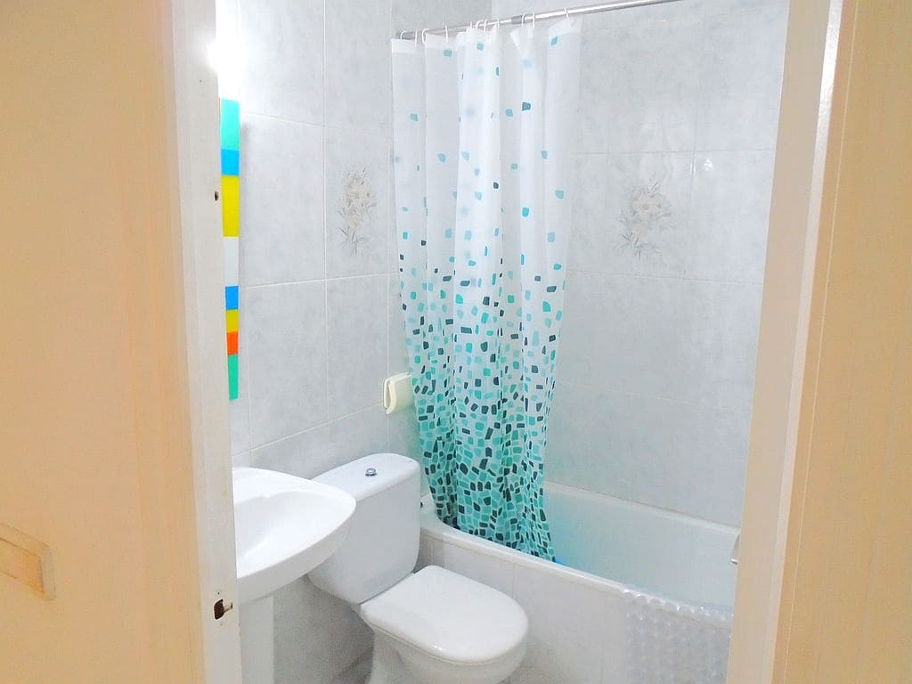 6 soveværelse Rækkehus til salg i Filipinas med swimmingpool garage - € 450.000 (Ref: 8989704)