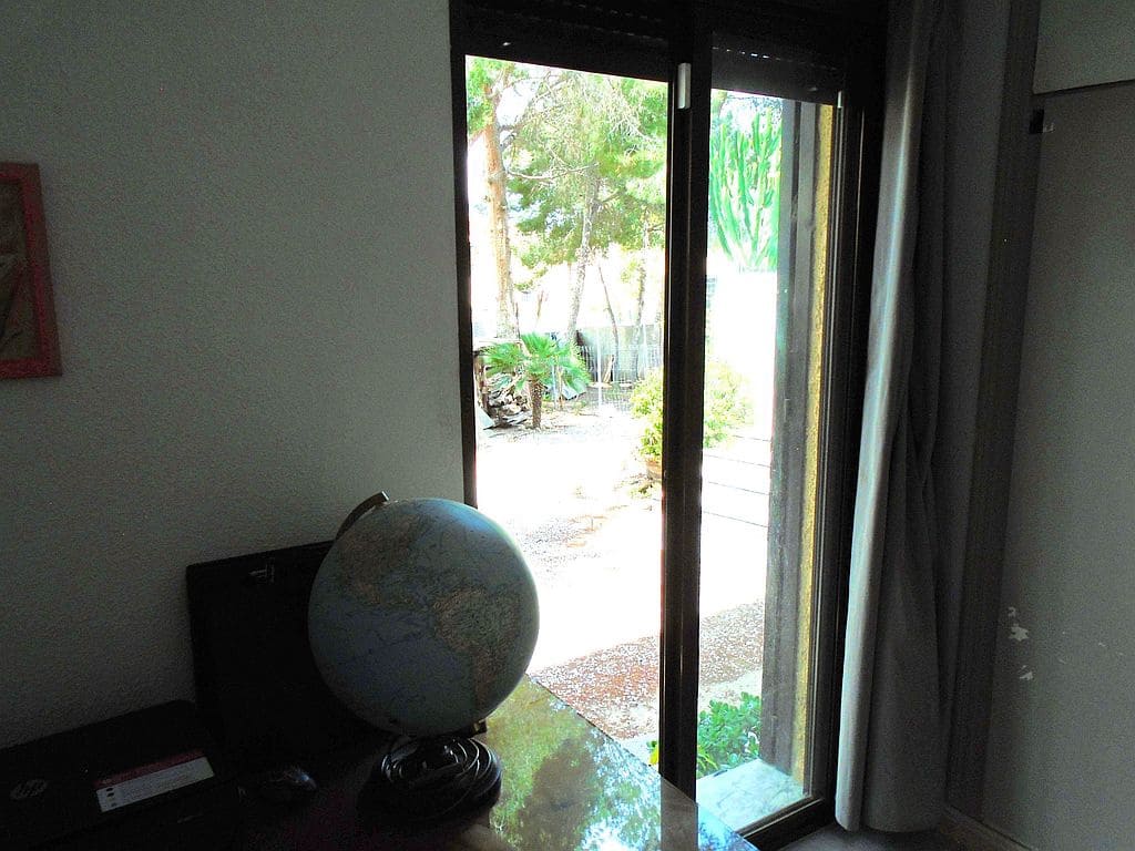 6 soveværelse Rækkehus til salg i Filipinas med swimmingpool garage - € 450.000 (Ref: 8989704)