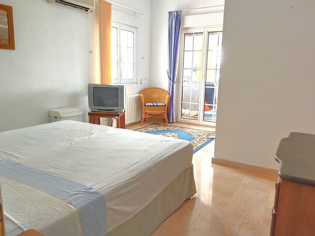 3 soveværelse Byhus til salg i Villamartin med swimmingpool garage - € 260.000 (Ref: 9193069)