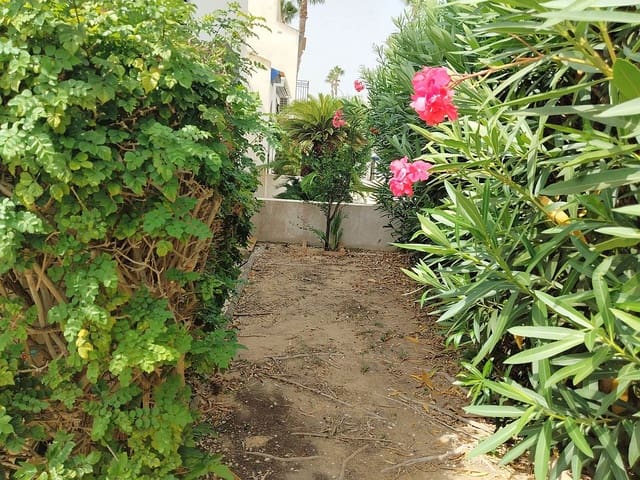 3 bedroom Townhouse for sale in Villamartin, Orihuela with pool garage - € 260,000 (Ref: 9193069)