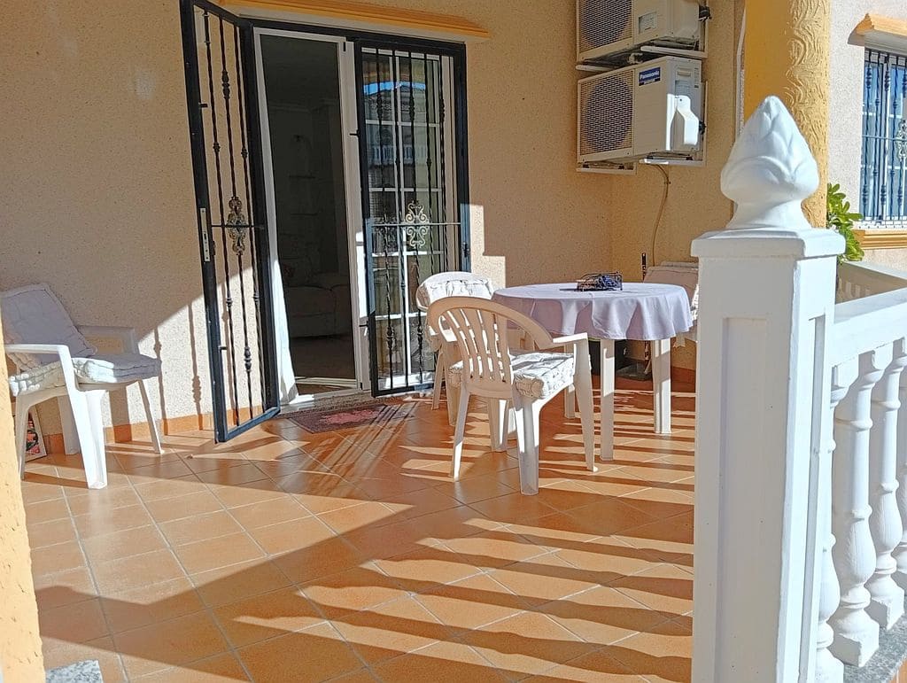 Apartamento de 2 habitaciones en Orihuela Costa en venta con piscina - 145.000 € (Ref: 9283153)