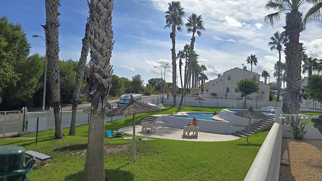 3 bedroom Townhouse for sale in Orihuela Costa with pool - € 239,950 (Ref: 9325418)
