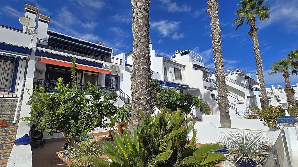 3 bedroom Townhouse for sale in Orihuela Costa with pool - € 239,950 (Ref: 9325418)