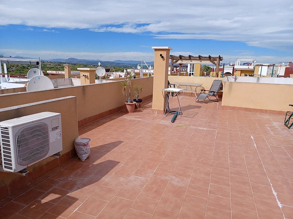 2 soveværelse Lejlighed til salg i Dream Hills med swimmingpool garage - € 135.000 (Ref: 9386684)