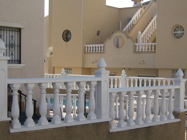 Casa de 3 habitaciones en Las Filipinas en venta con piscina garaje - 249.500 € (Ref: 9632761)