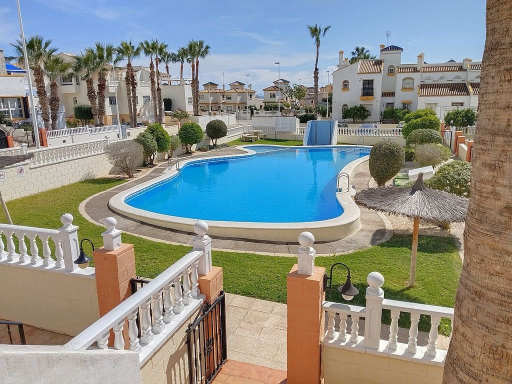 2 chambre Maison de Ville à vendre à Orihuela Costa avec piscine - 220 000 € (Ref: 9665445)