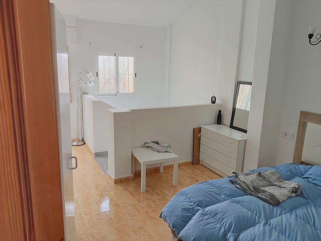 Casa de 3 habitaciones en Playa Flamenca en venta con piscina garaje - 180.000 € (Ref: 9676551)