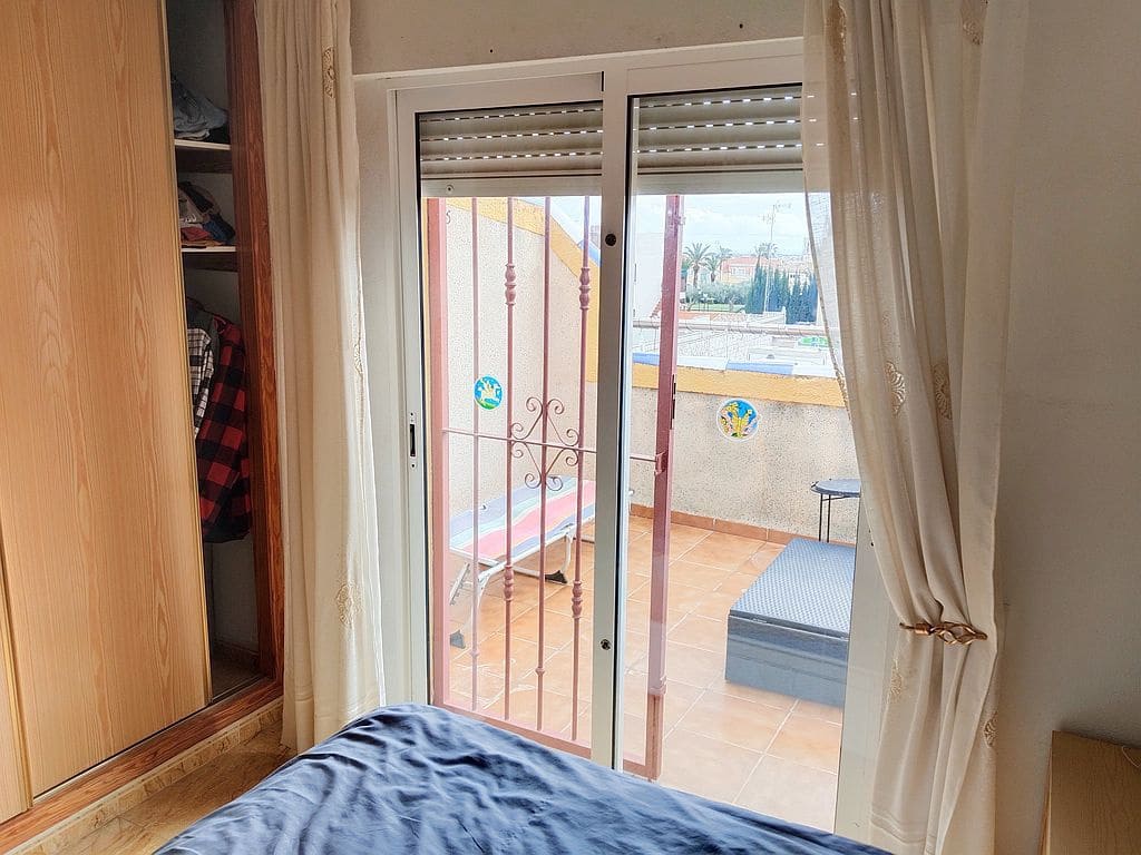 Casa de 3 habitaciones en Playa Flamenca en venta con piscina garaje - 180.000 € (Ref: 9676551)