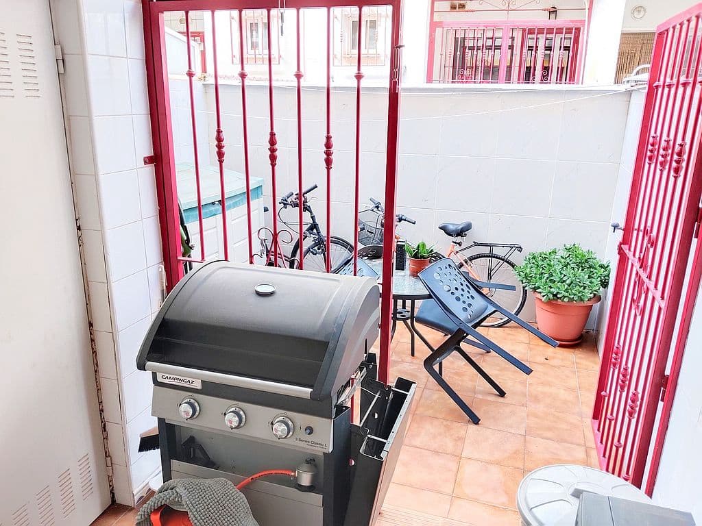 Casa de 3 habitaciones en Playa Flamenca en venta con piscina garaje - 180.000 € (Ref: 9676551)