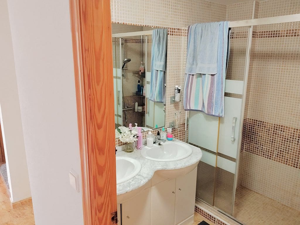 Casa de 3 habitaciones en Playa Flamenca en venta con piscina garaje - 180.000 € (Ref: 9676551)