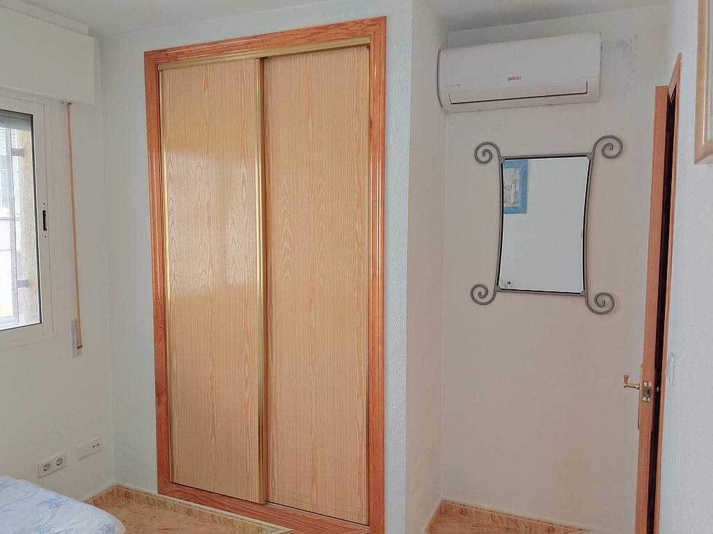 3 soveværelse Byhus til salg i Playa Flamenca med swimmingpool garage - € 180.000 (Ref: 9676551)