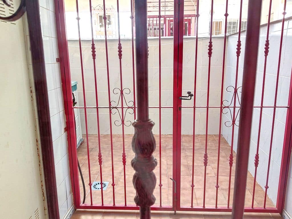 3 soveværelse Byhus til salg i Playa Flamenca med swimmingpool garage - € 180.000 (Ref: 9676551)