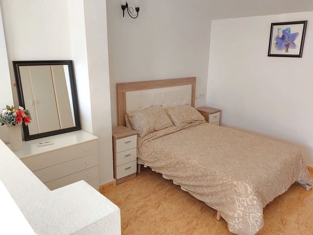 3 soveværelse Byhus til salg i Playa Flamenca, Orihuela med swimmingpool garage - € 180.000 (Ref: 9676551)