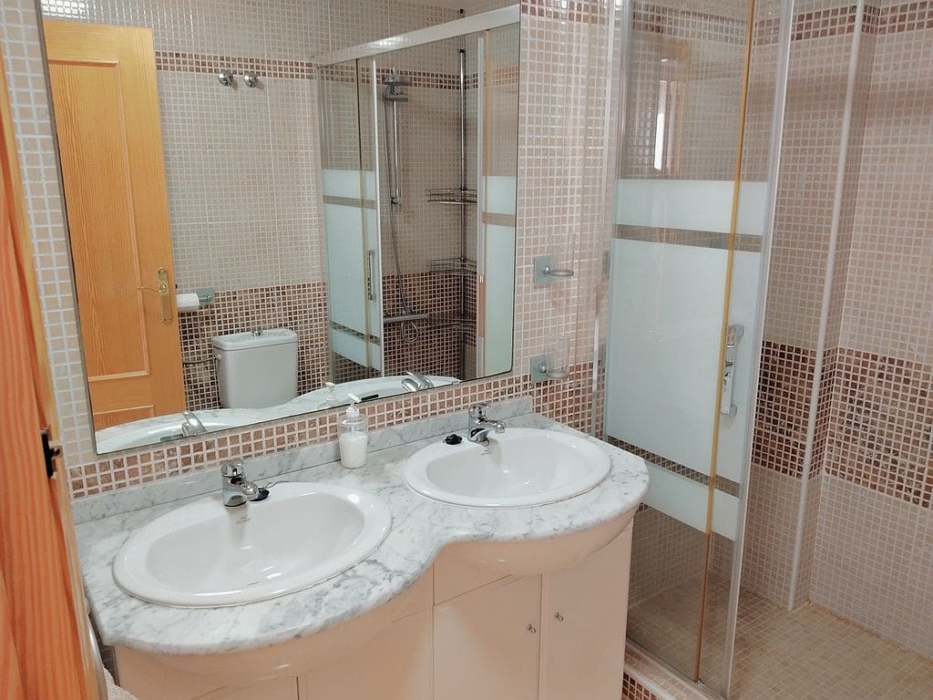 3 soveværelse Byhus til salg i Playa Flamenca med swimmingpool garage - € 180.000 (Ref: 9676551)