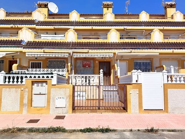 3 soveværelse Byhus til salg i Playa Flamenca, Orihuela med swimmingpool garage - € 180.000 (Ref: 9676551)