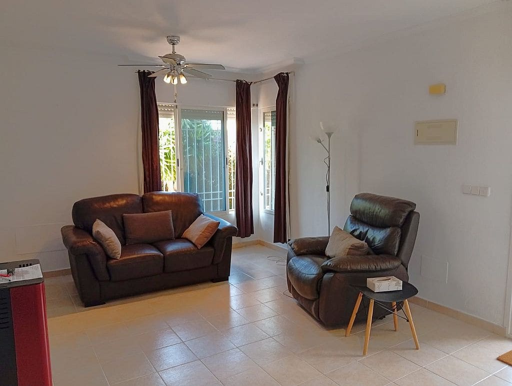 3 bedroom Townhouse for sale in Playa Flamenca with pool garage - € 275,000 (Ref: 9761468)