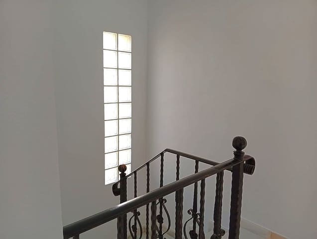 3 sypialnia Dom na sprzedaż w Playa Flamenca, Orihuela z basenem garażem - 275 000 € (Ref: 9761468)