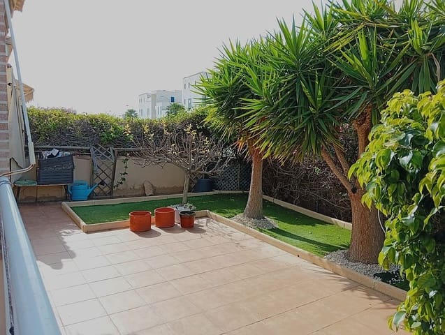 3 sypialnia Dom na sprzedaż w Playa Flamenca, Orihuela z basenem garażem - 275 000 € (Ref: 9761468)